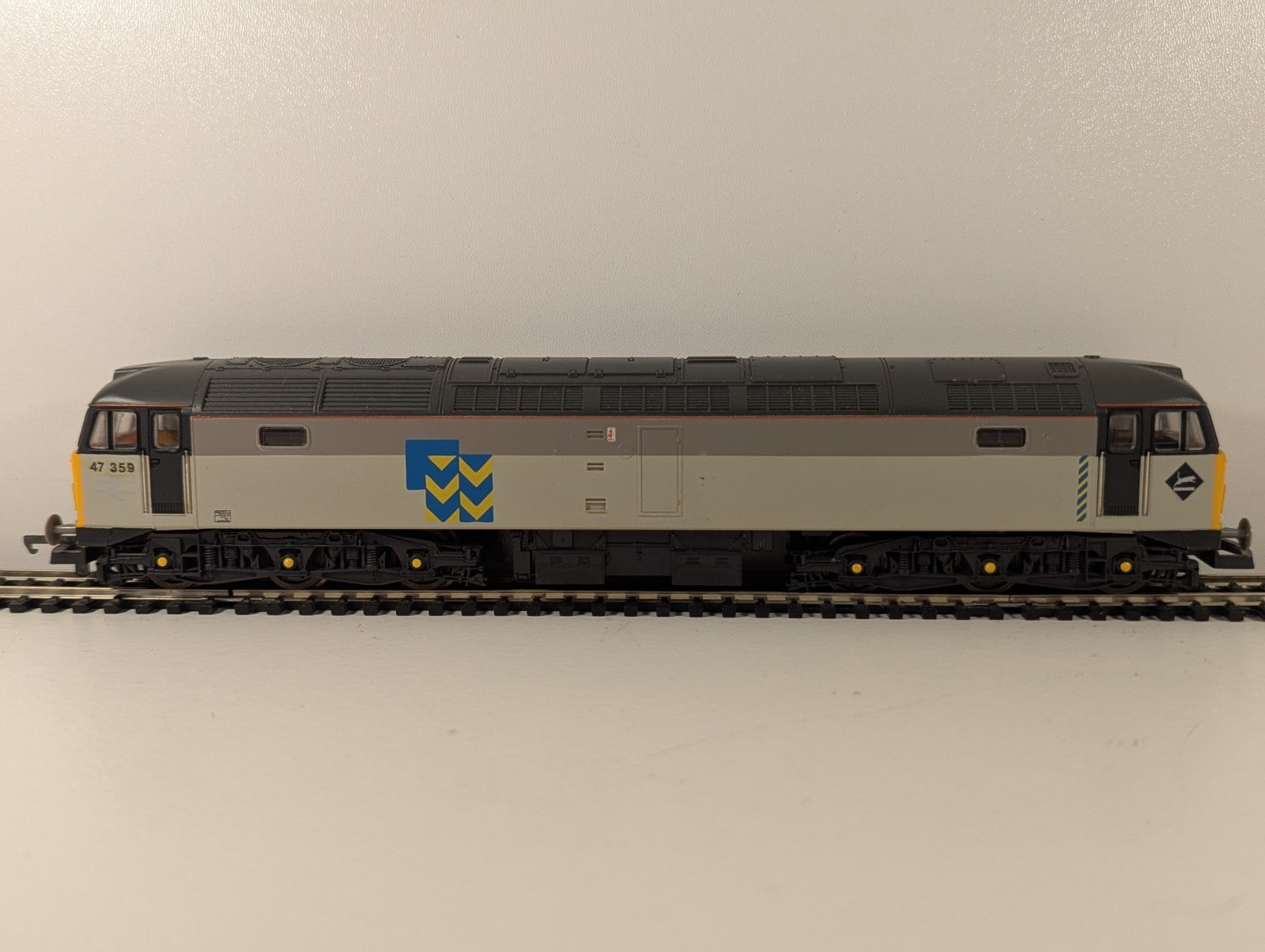 Lima OO Gauge BR Class 47 BR Railfreight Metals sector Grey Diesel Locomotive