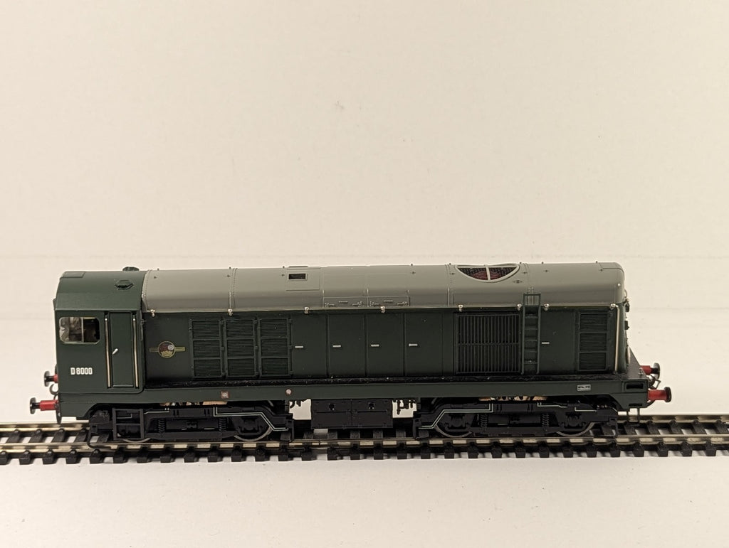 Bachmann OO Gauge Class 20 Diesel Locomotive D8000 BR Green