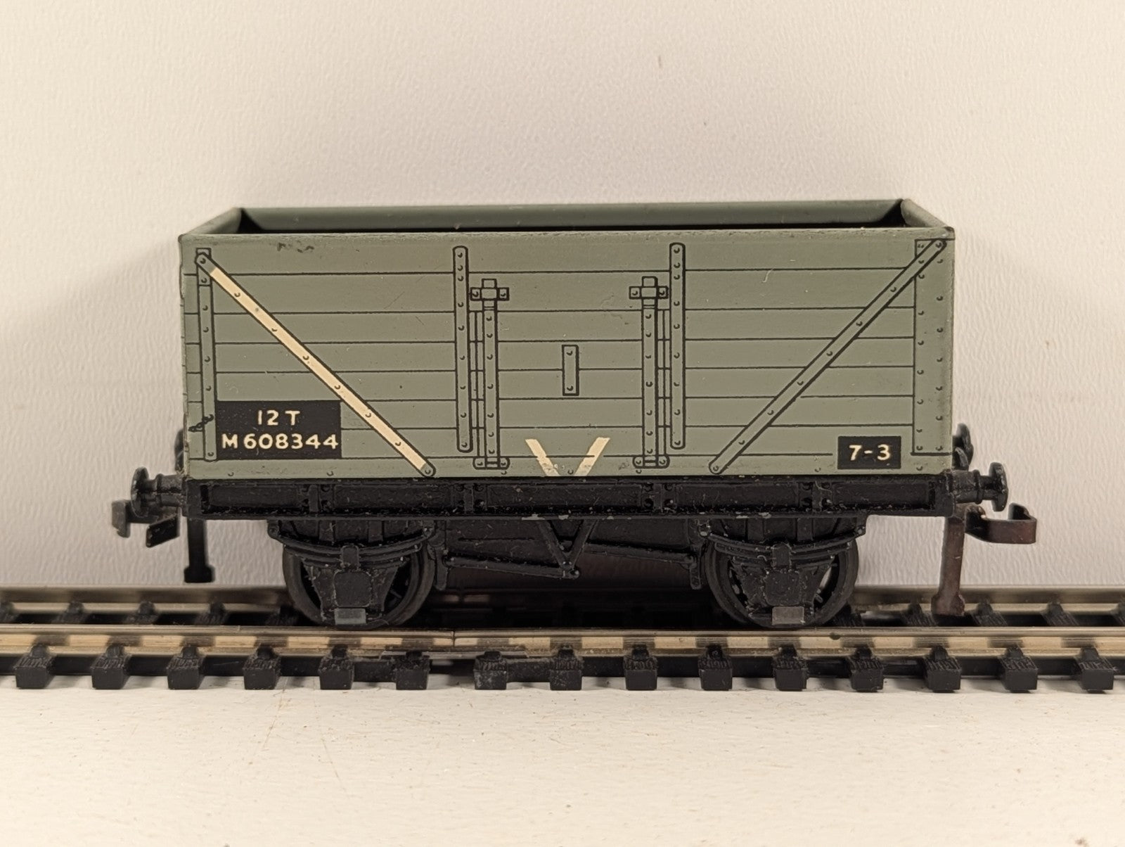 Hornby Dublo 32030 OO Gauge D2 High-Sided Coal Wagon - Boxed