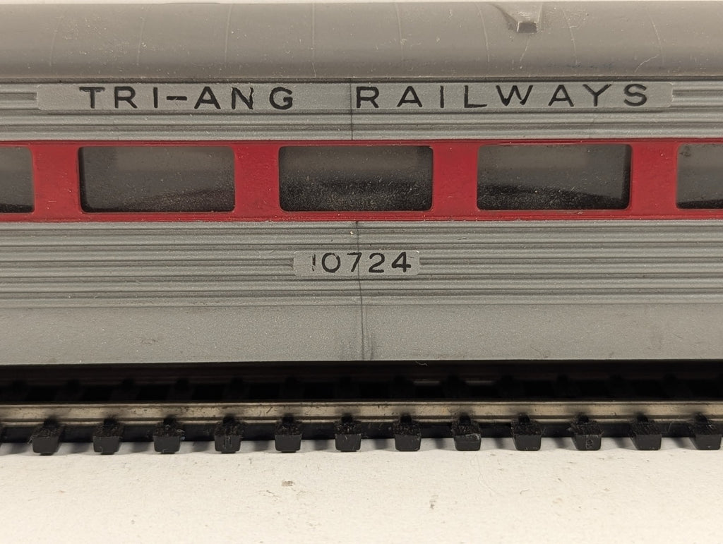 Tri-ang OO Gauge Transcontinental Passenger Coach 10724