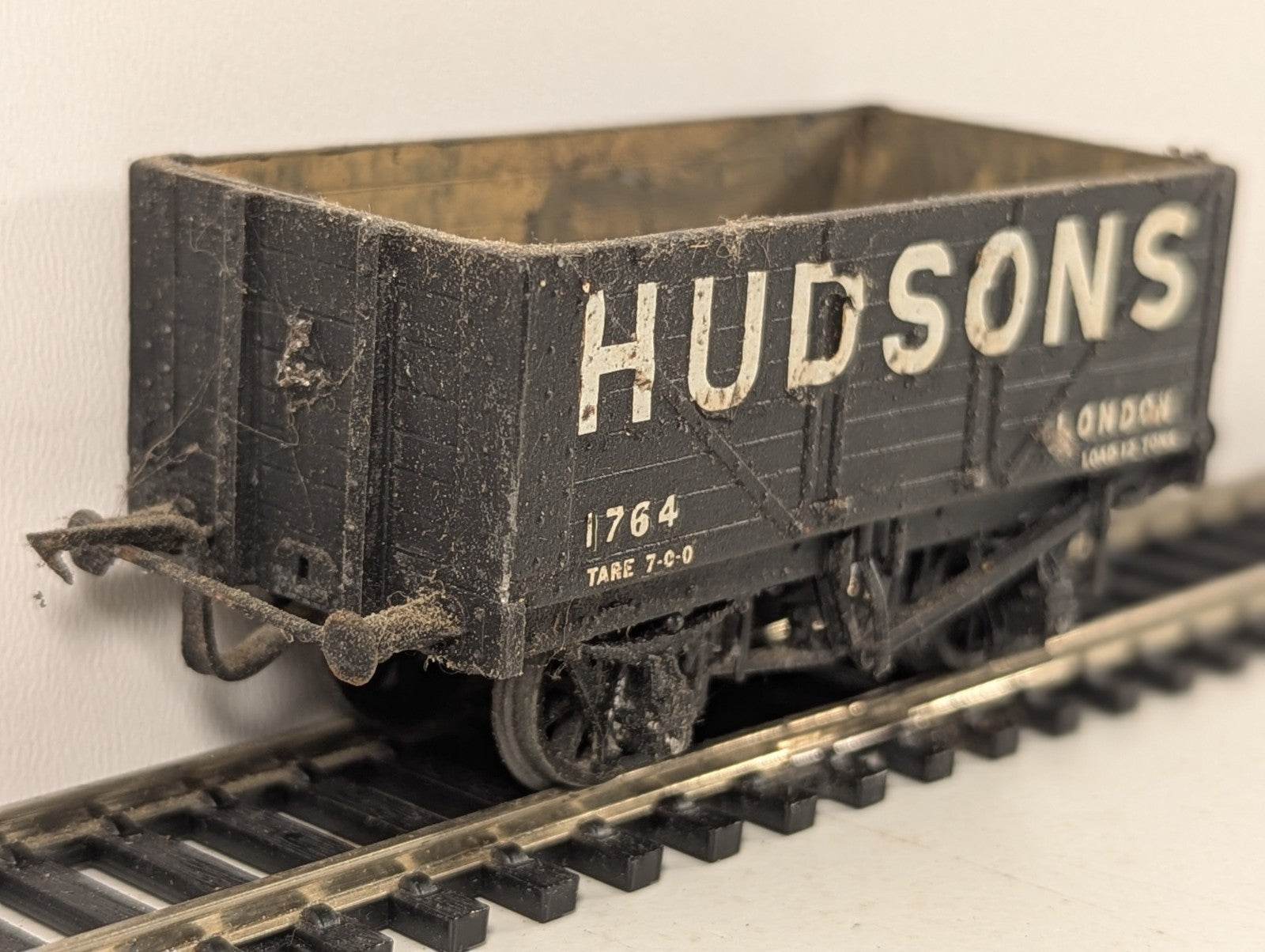 Kitbuilt OO Gauge 7-Plank Open Wagon 1764 Hudsons London