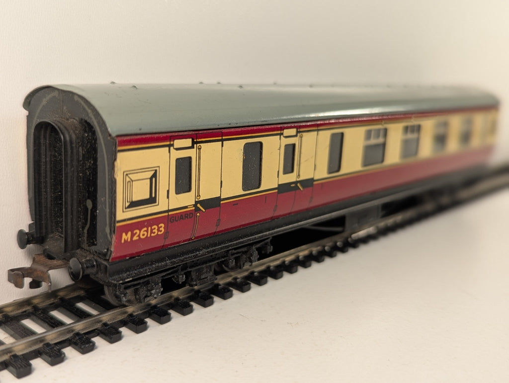Hornby Dublo OO Gauge M26133 Brake Coach Crimson & Cream