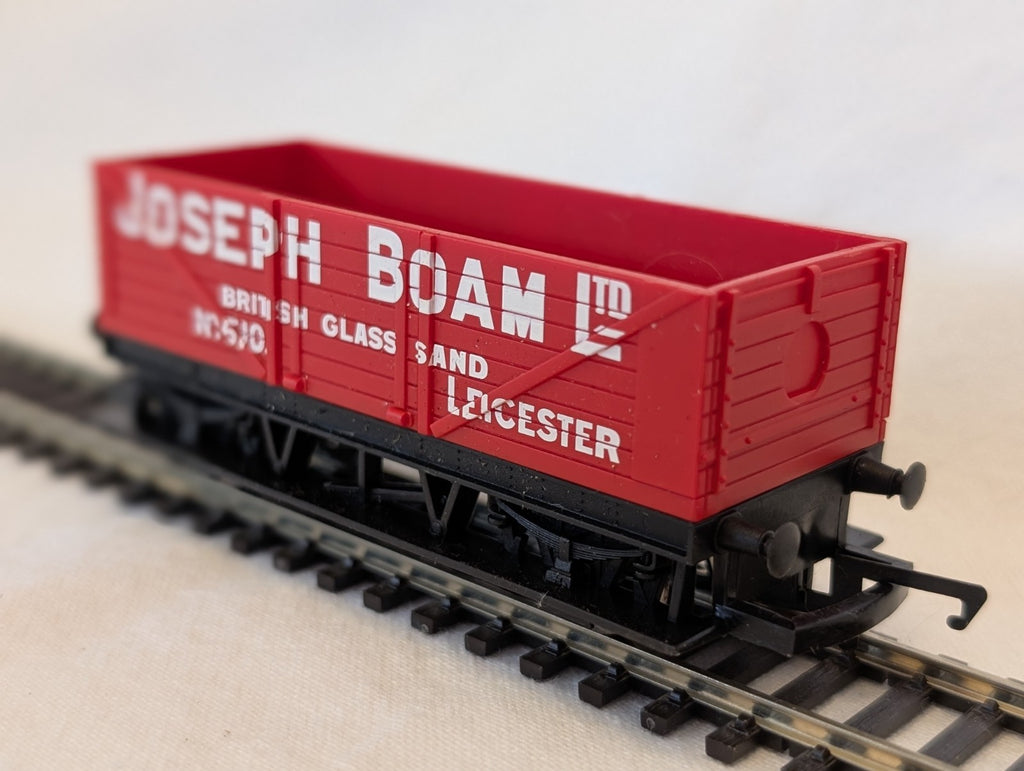 Hornby OO Gauge Joseph Boam Ltd British Glass Sand 5-Plank Wagon