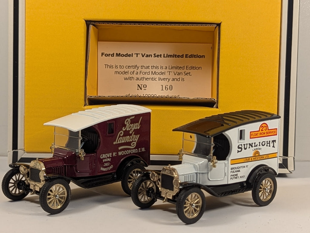 Lledo Ford Model T Van Set Royal Laundry and Sunlight Laundry Limited Edition