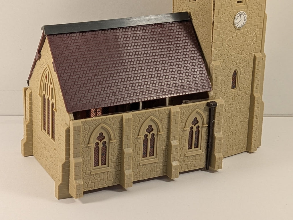 Hornby OO Gauge Country Church Buildings R138