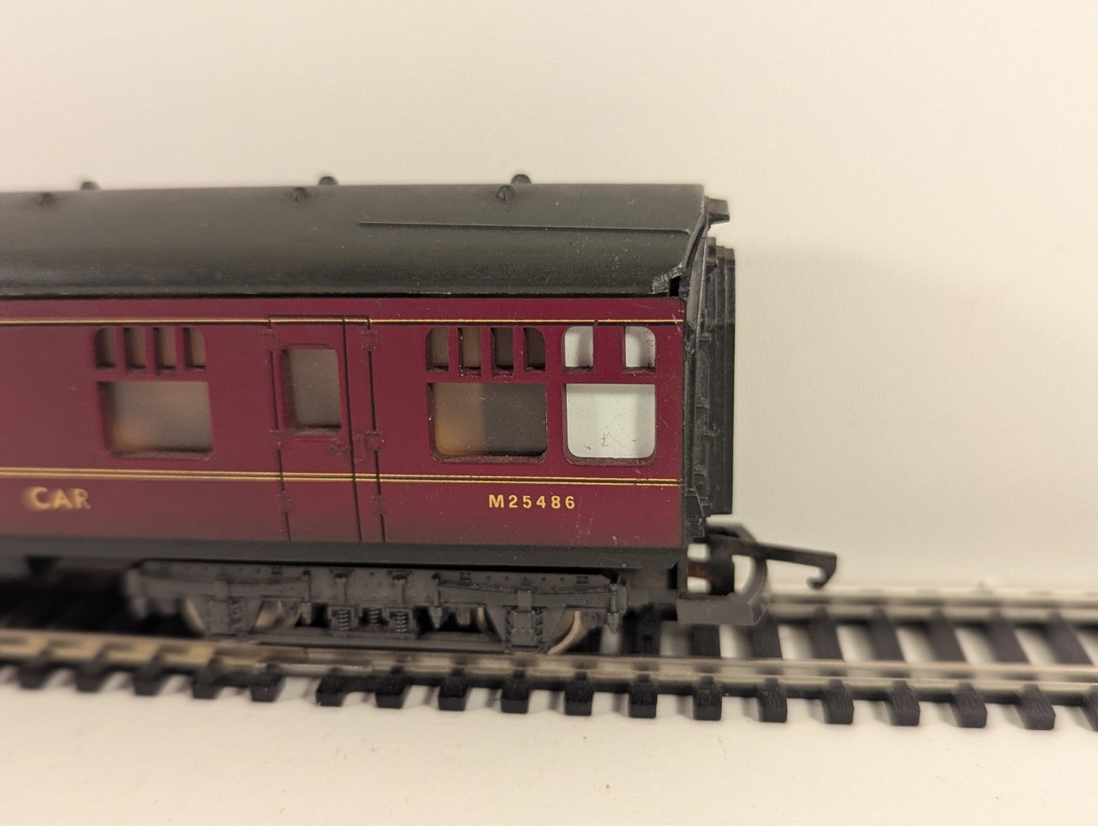 Lima 305342 OO Gauge LMS Maroon Mk1 Full Brake Coach