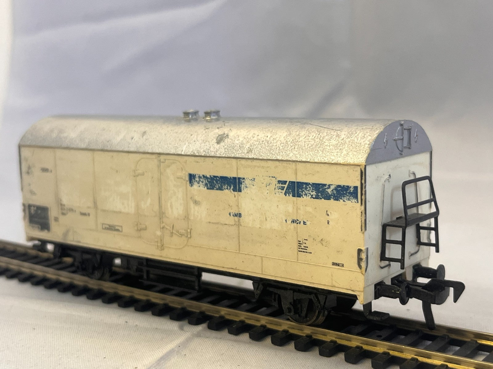 Fleischmann HO Scale Deutsche Bahn Interfrigo Refrigerated Wagon Worn
