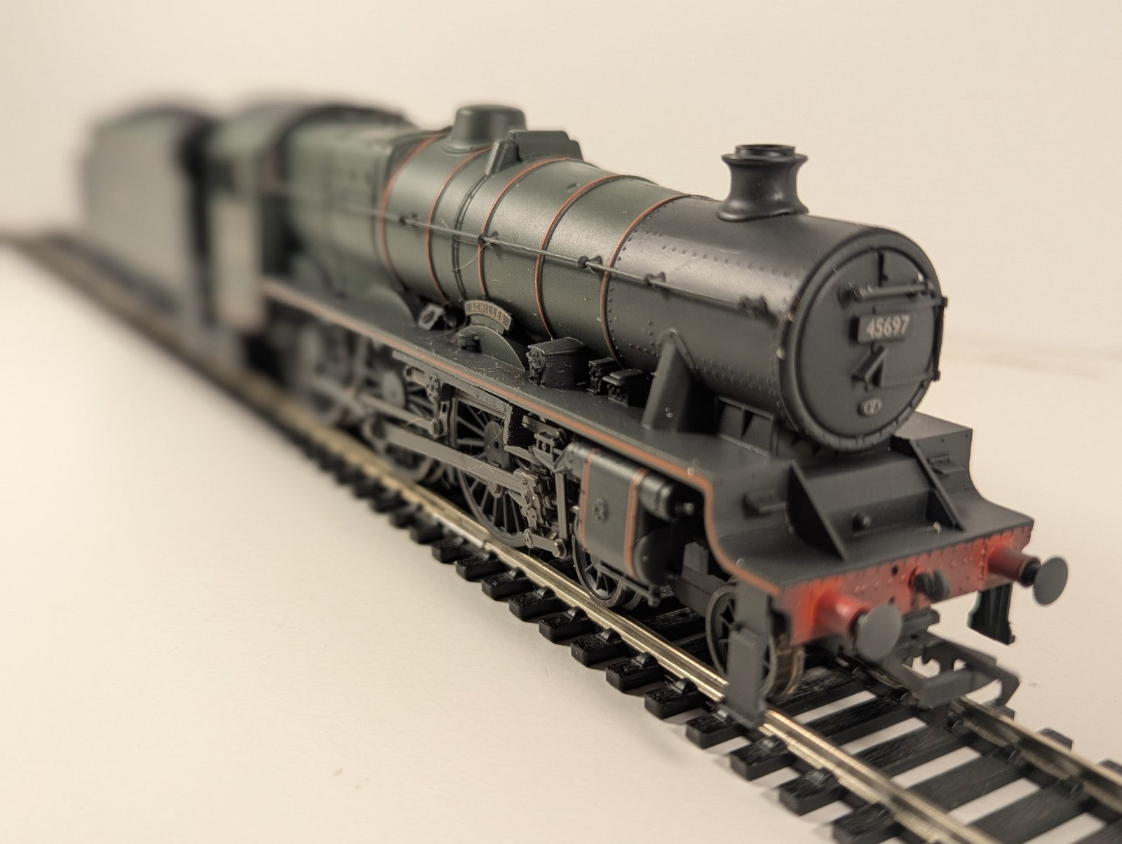 Bachmann 31-160 Jubilee Class 5XP 4-6-0 No. 45697 “Achilles” – Weathered