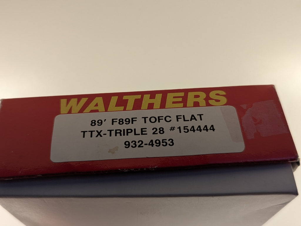 Walthers HO Gauge 89' F89F TOFC Flat TTX-Triple 28 with Western Pacific Trailers
