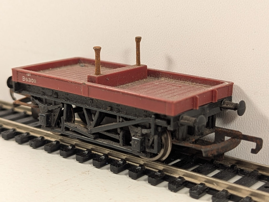 Tri-ang Railways R17 OO Gauge Red Bolster Wagon