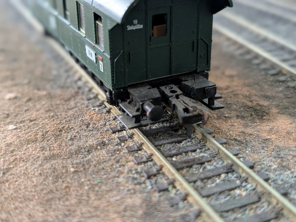 Lima HO Gauge DB 2nd Class Passenger Coach E640a No. 27261 "Nürnberg – Ulm"