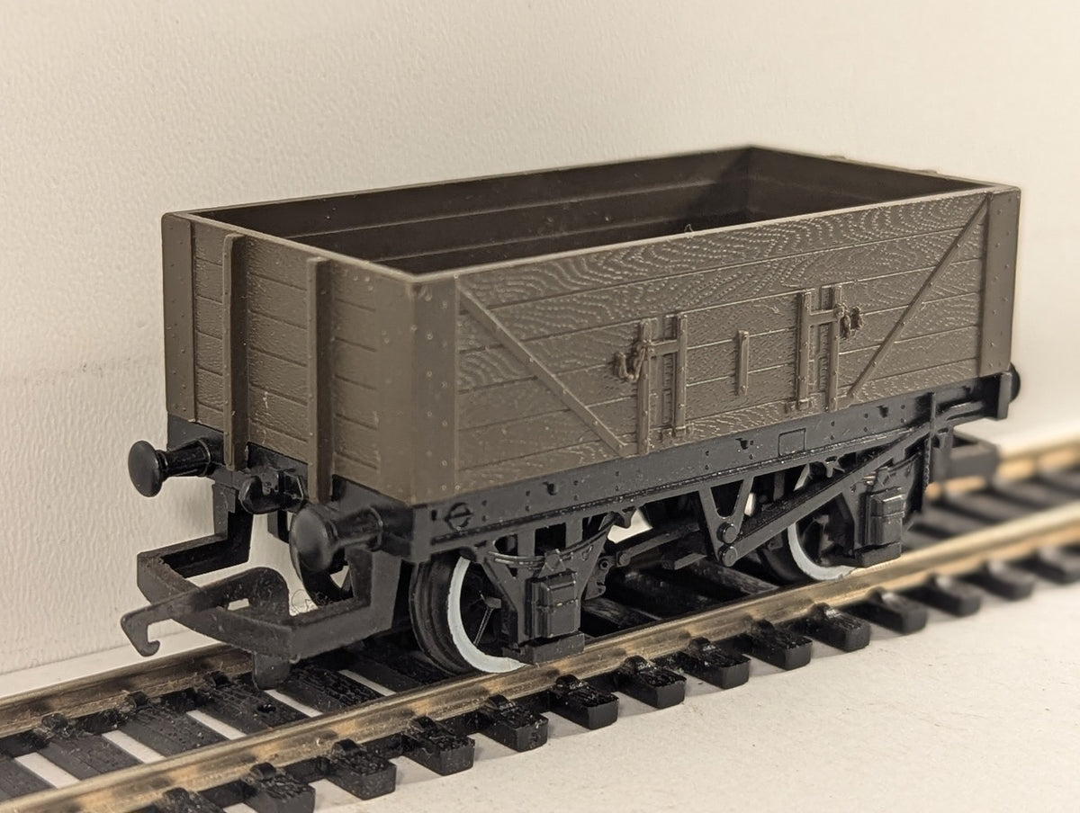 Hornby OO Gauge Troublesome Truck Open Wagon Thomas and Friends