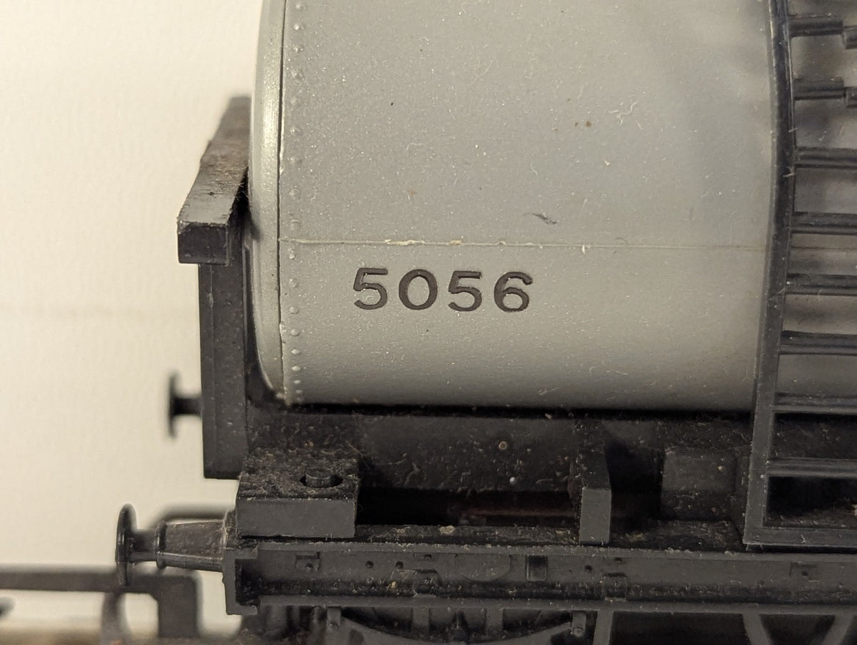 Tri-ang OO Gauge Tank Wagon Goods Wagon 5056 Silver R12