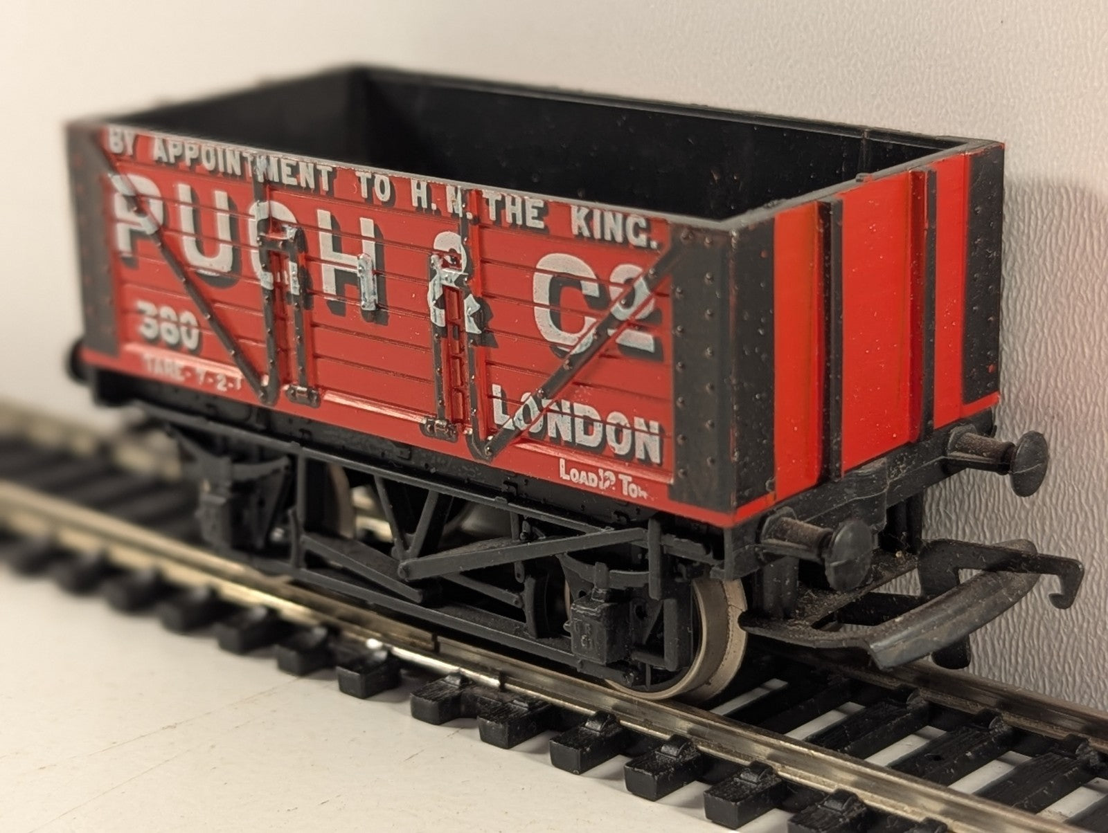 Hornby R010 OO Gauge Pugh & Co 7 Plank Wagon - Boxed
