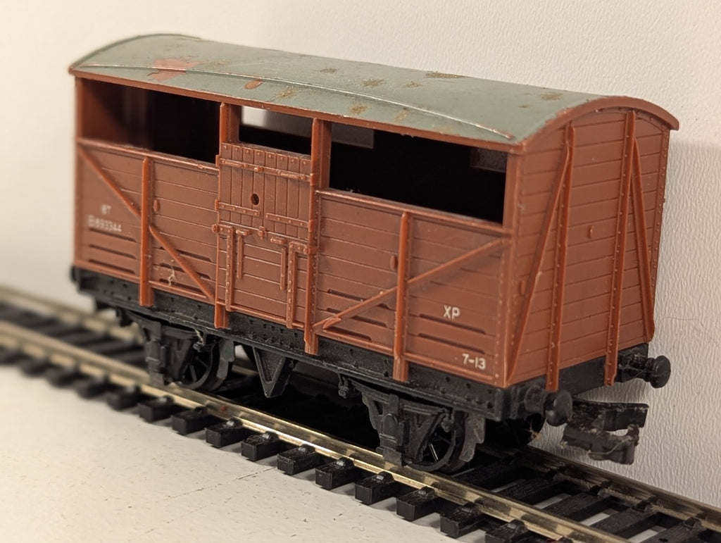 Hornby Dublo OO Gauge 8T Cattle Wagon SD6 B893344