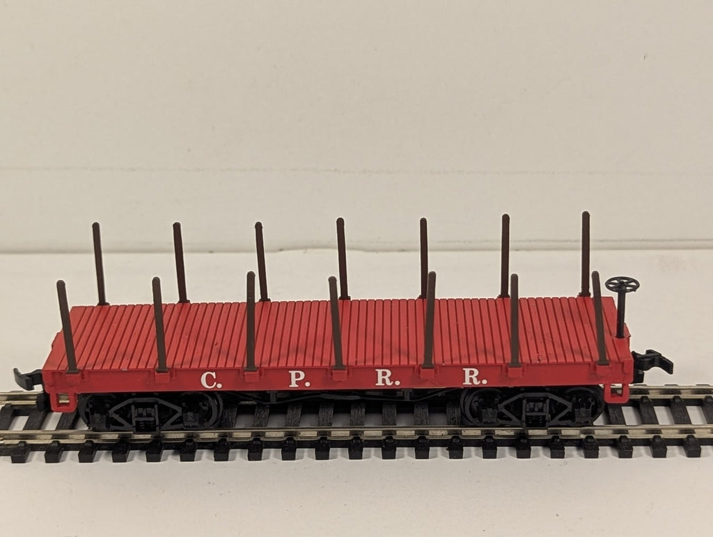 Bachmann HO Gauge 34' Old Time Flat Car Goods Wagon C.P.R.R. Red 72424