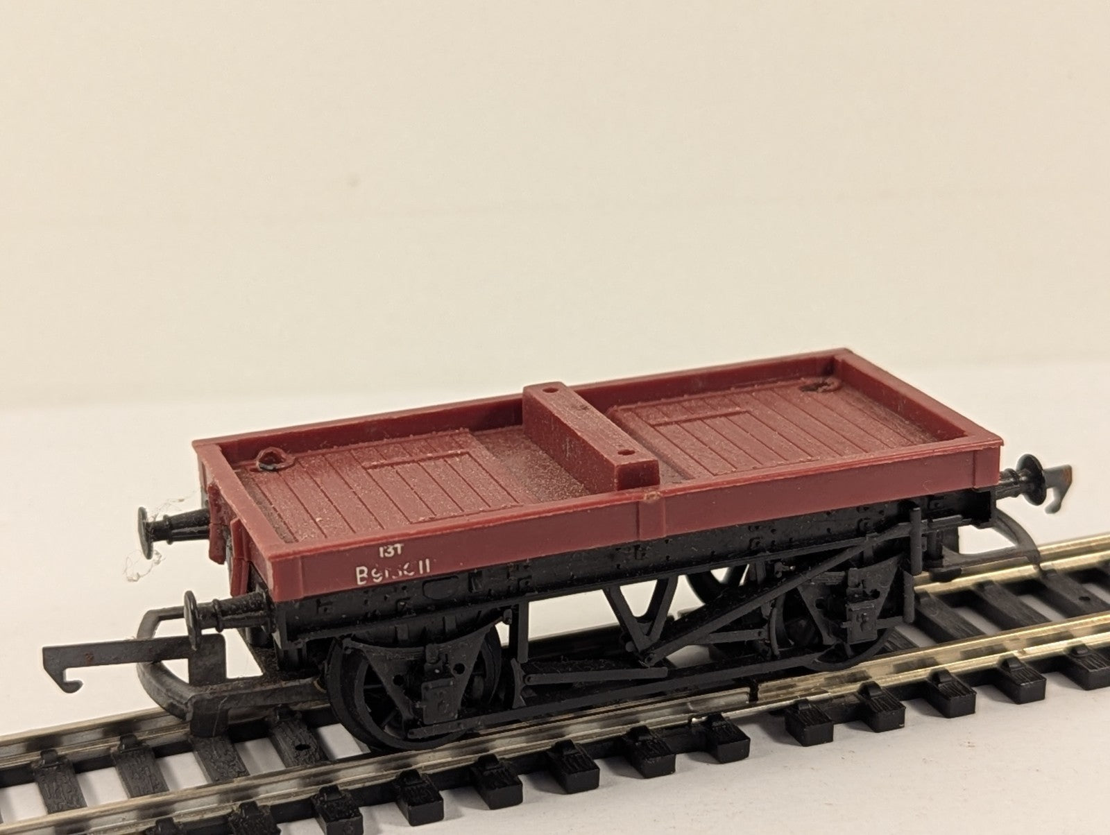 Tri-ang OO Gauge BR Bolster Wagon