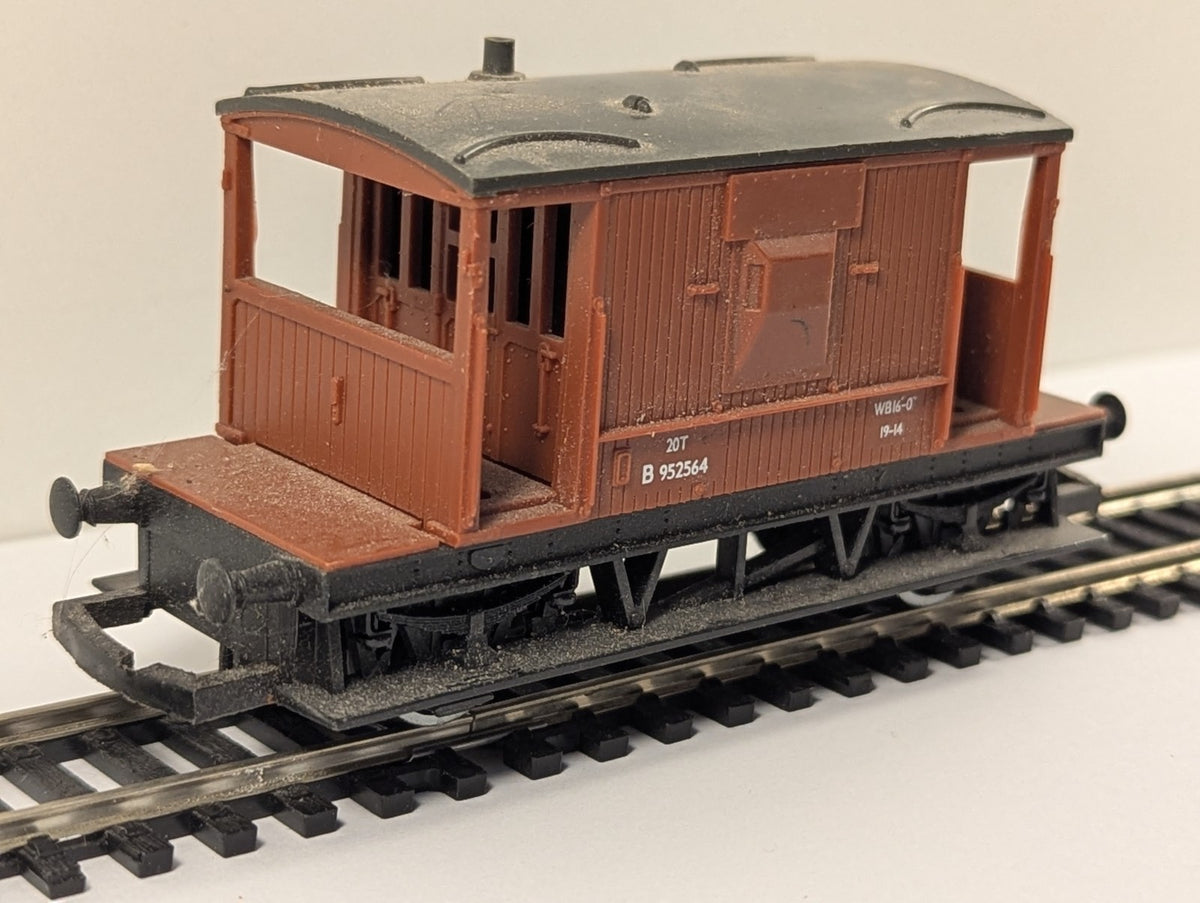 Hornby RailRoad OO Gauge BR 20 Ton Brake Van