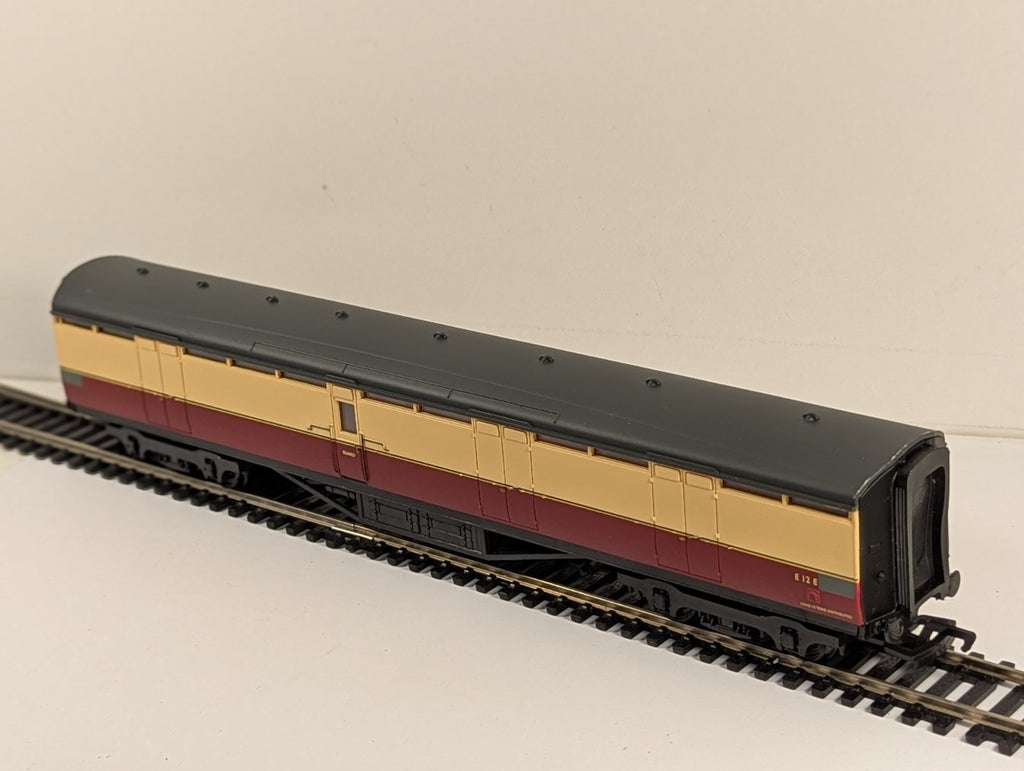 Bachmann 63ft Thompson BG Full Brake Crimson & Cream OO Gauge Boxed