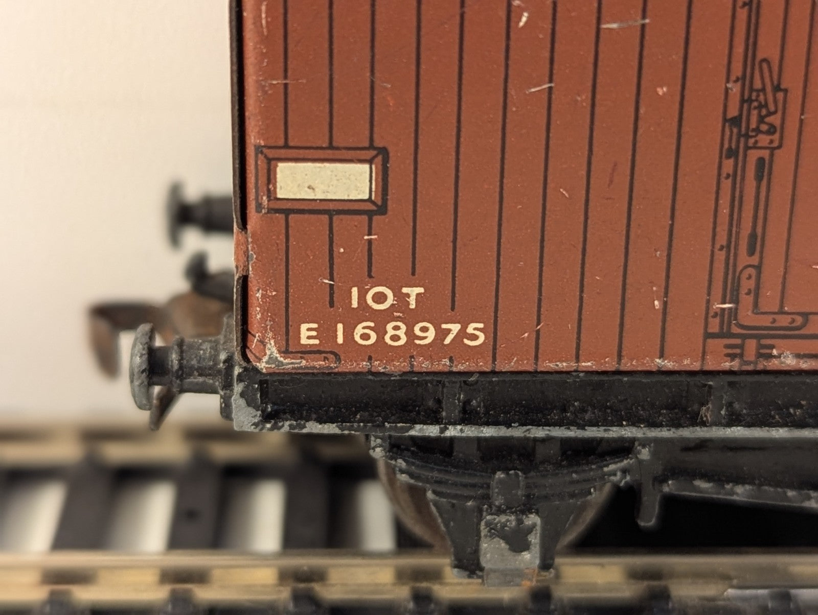 Hornby Dublo OO Gauge BR 10-Ton Fish Van Goods Wagon E168975