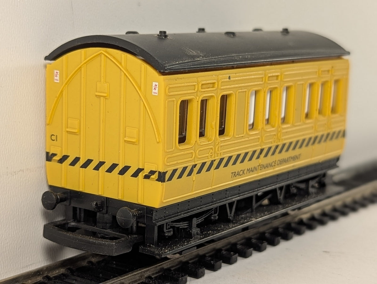 Hornby OO Gauge Track Maintenance Department 4-Wheel Coach Passenger Coach C1