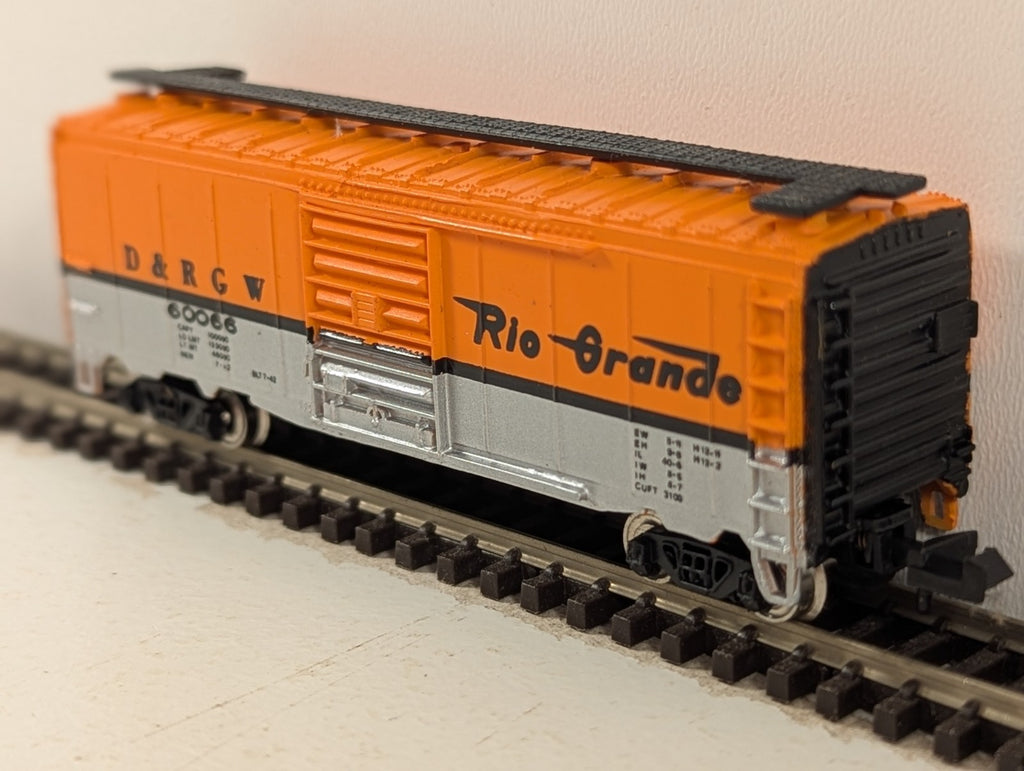 Bachmann N Gauge Denver & Rio Grande Western 40ft Box Car