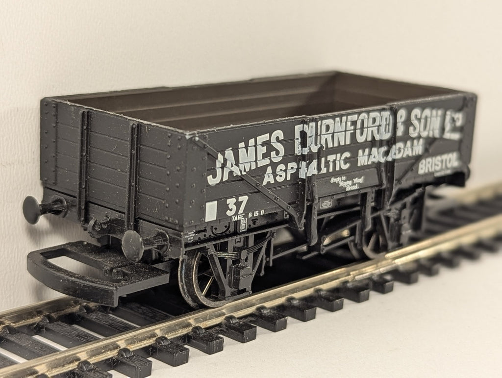 Hornby OO Gauge 7 Plank Open Wagon James Durnford & Son Ltd 37