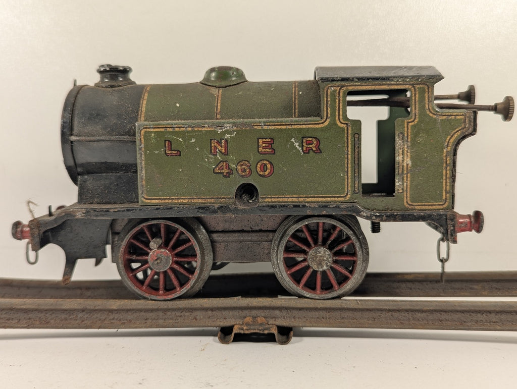 Hornby O Gauge No. 101 Tank Locomotive 460 LNER Green