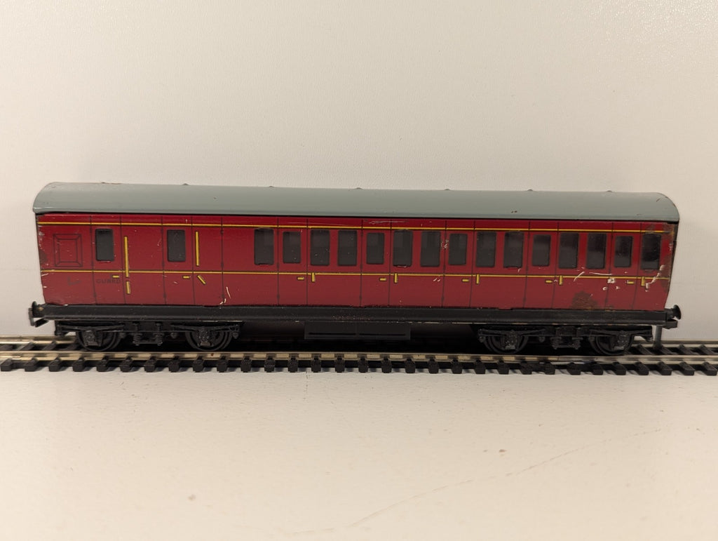 Hornby Dublo OO Gauge Tinplate Suburban Brake Coach