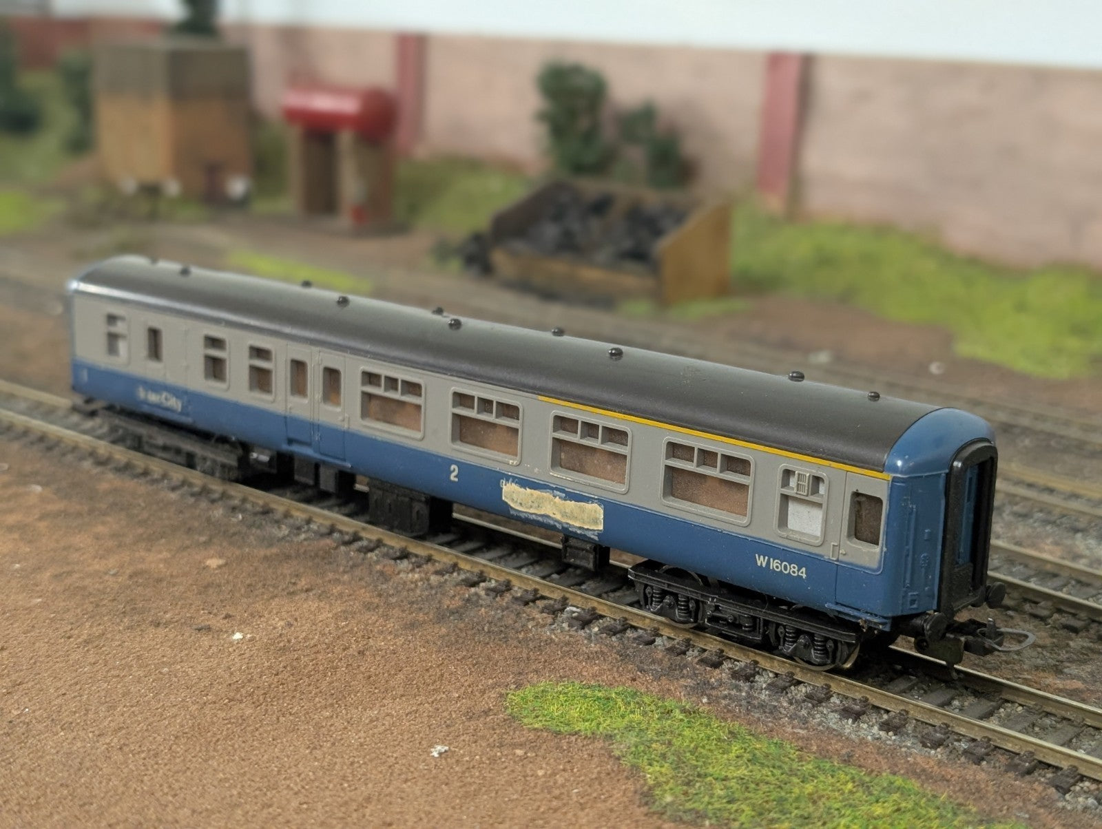 Lima HO Gauge British Rail Open Coach Blue & Grey Inter-City