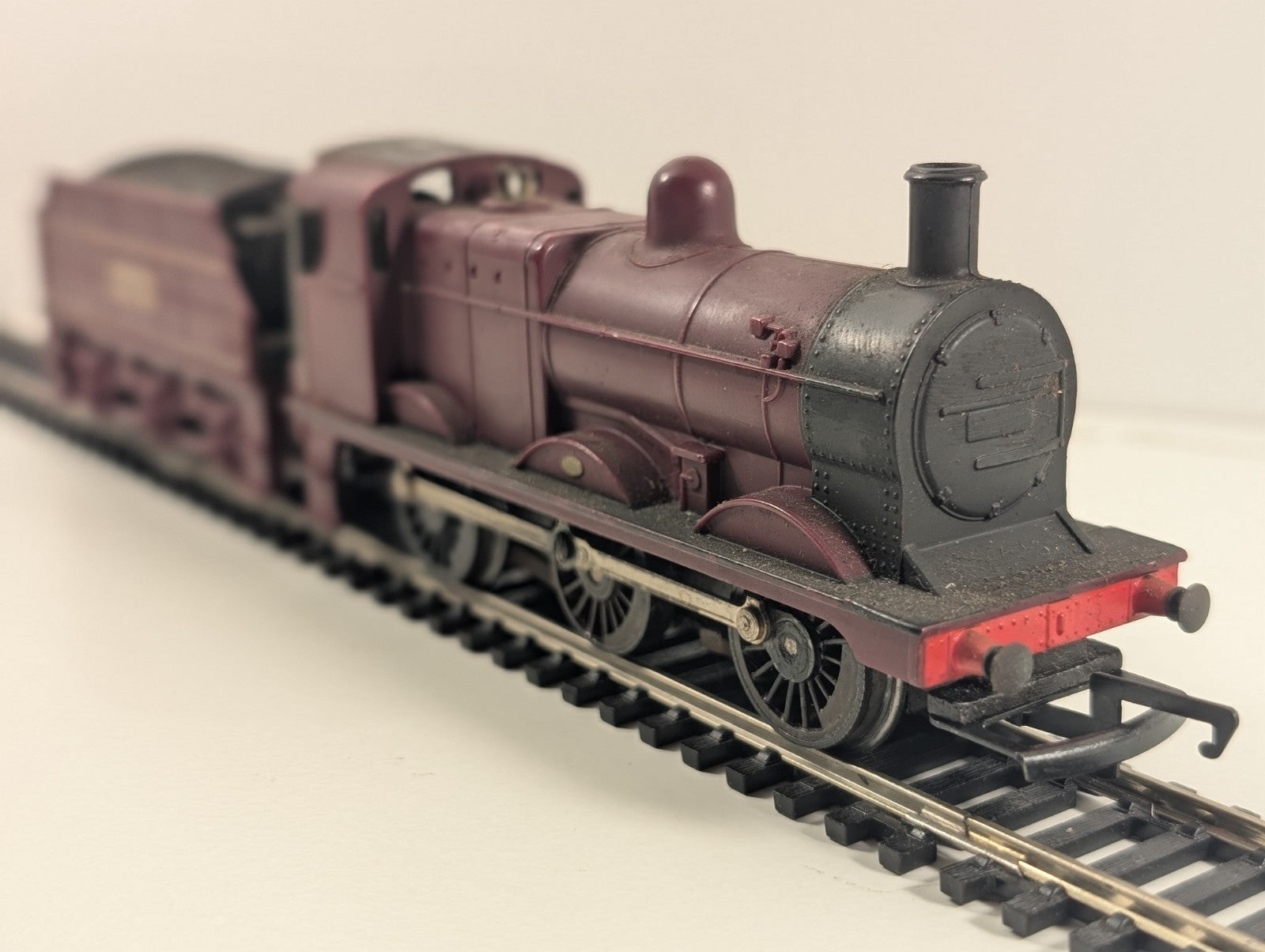 Tri-ang Hornby R251 OO Gauge LMS Class 3F 0-6-0 – Midland Railway Maroon