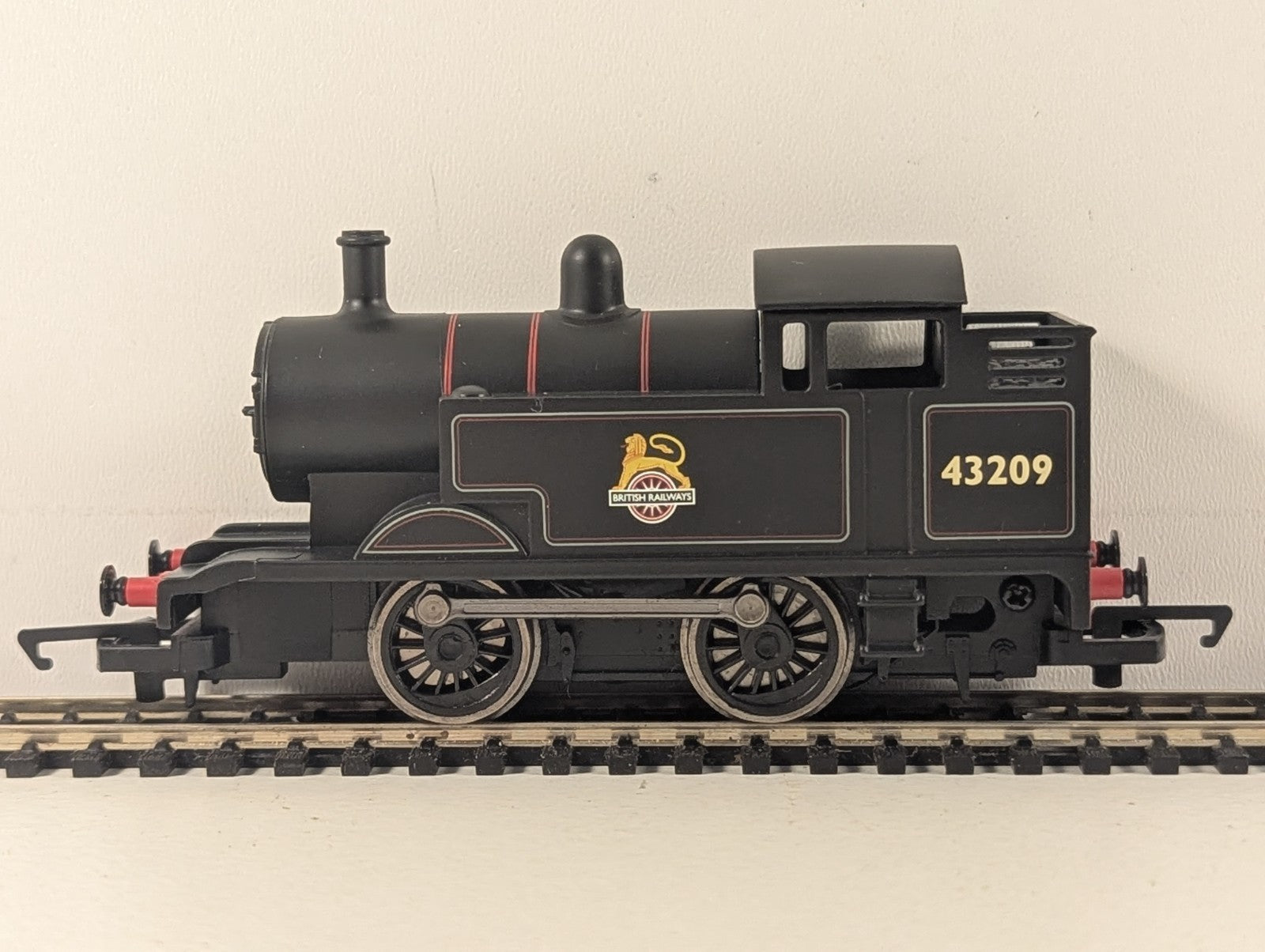 Hornby OO Gauge BR 0-4-0T Hornby Collector Club Loco 2009 Loco - Boxed