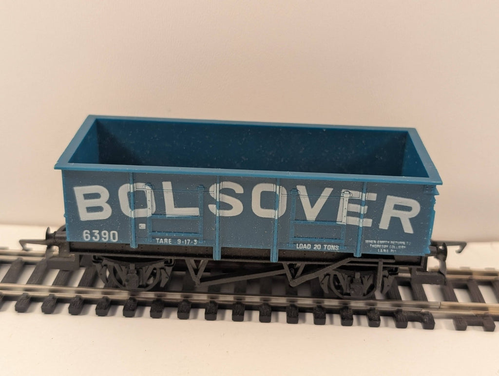 Hornby R136 Bolsover 7-Plank Mineral Wagon – No. 6390 – OO Gauge