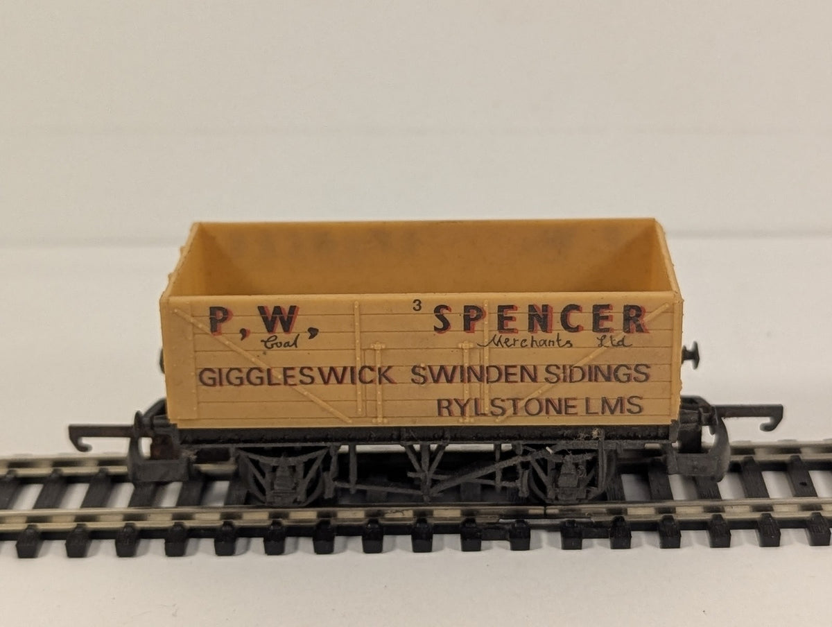 Lima OO Gauge P.W. Spencer 5-Plank Wagon Open Wagon 3 P.W. Spencer Yellow