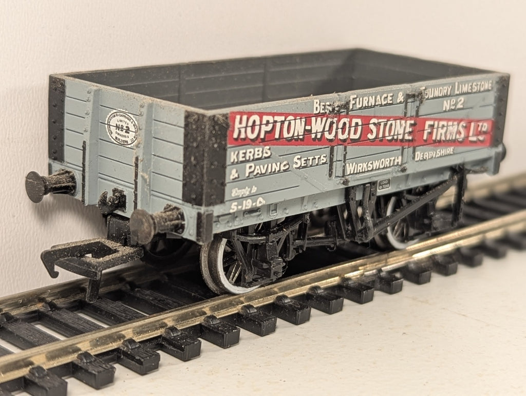Bachmann OO Gauge 7 Plank Wagon Open Wagon 2 Hopton-Wood Stone Firm