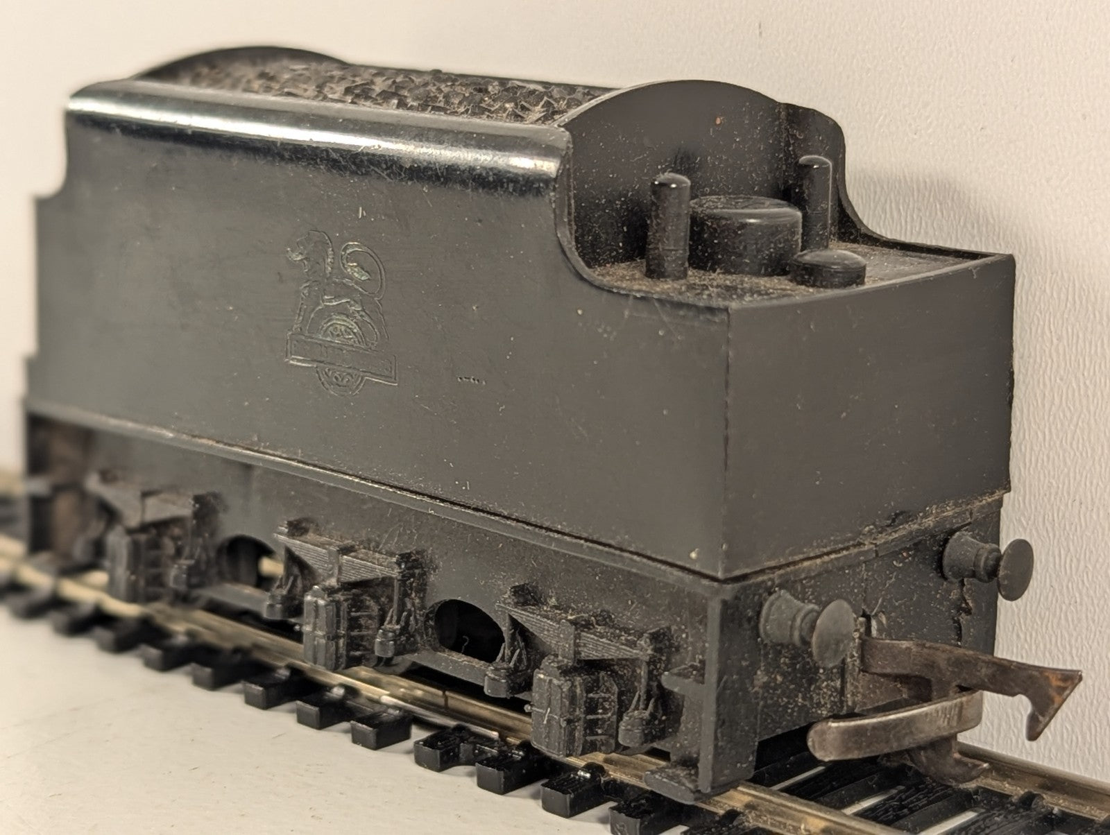 Tri-ang OO Gauge Princess Victoria Tender BR Black - Spares/Repairs