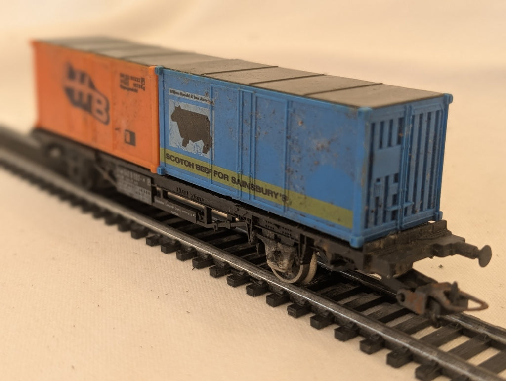Lima OO Gauge BR Mk2B Corridor W16084 – Blue & Grey