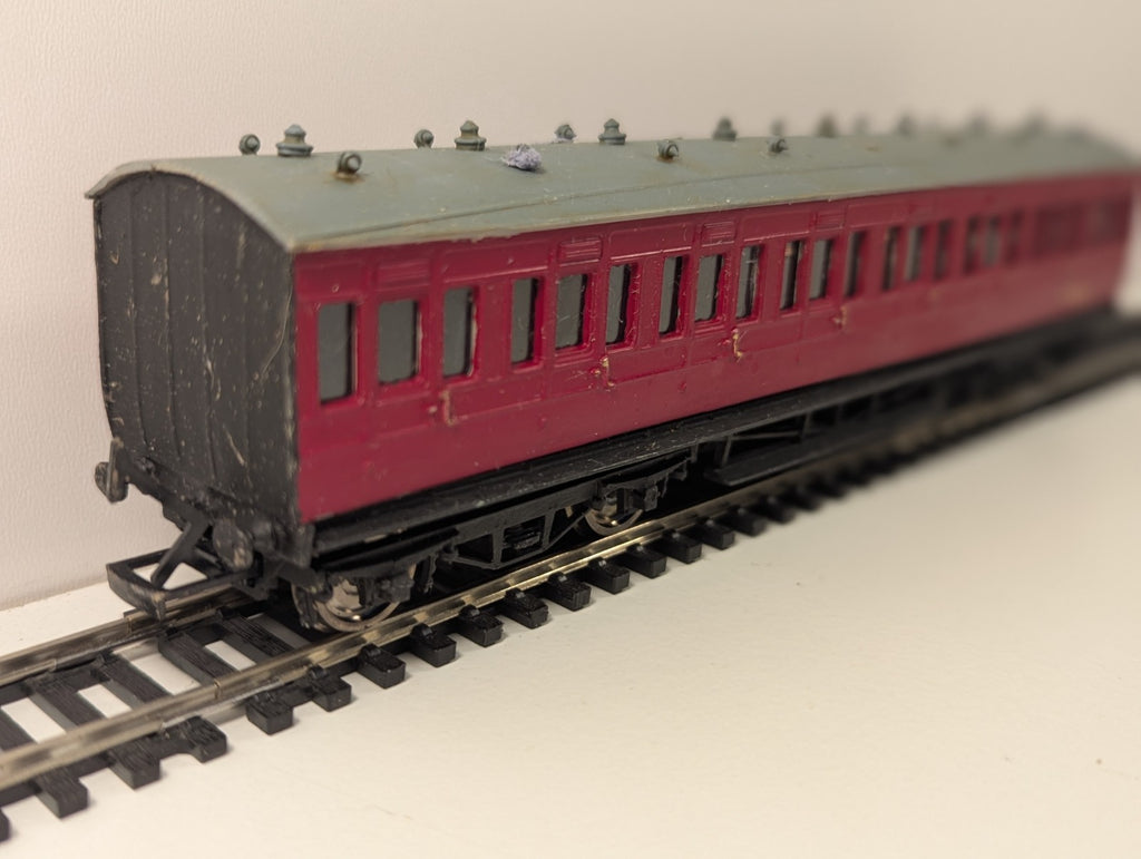 Ratio M22877M BR Crimson Suburban Coach