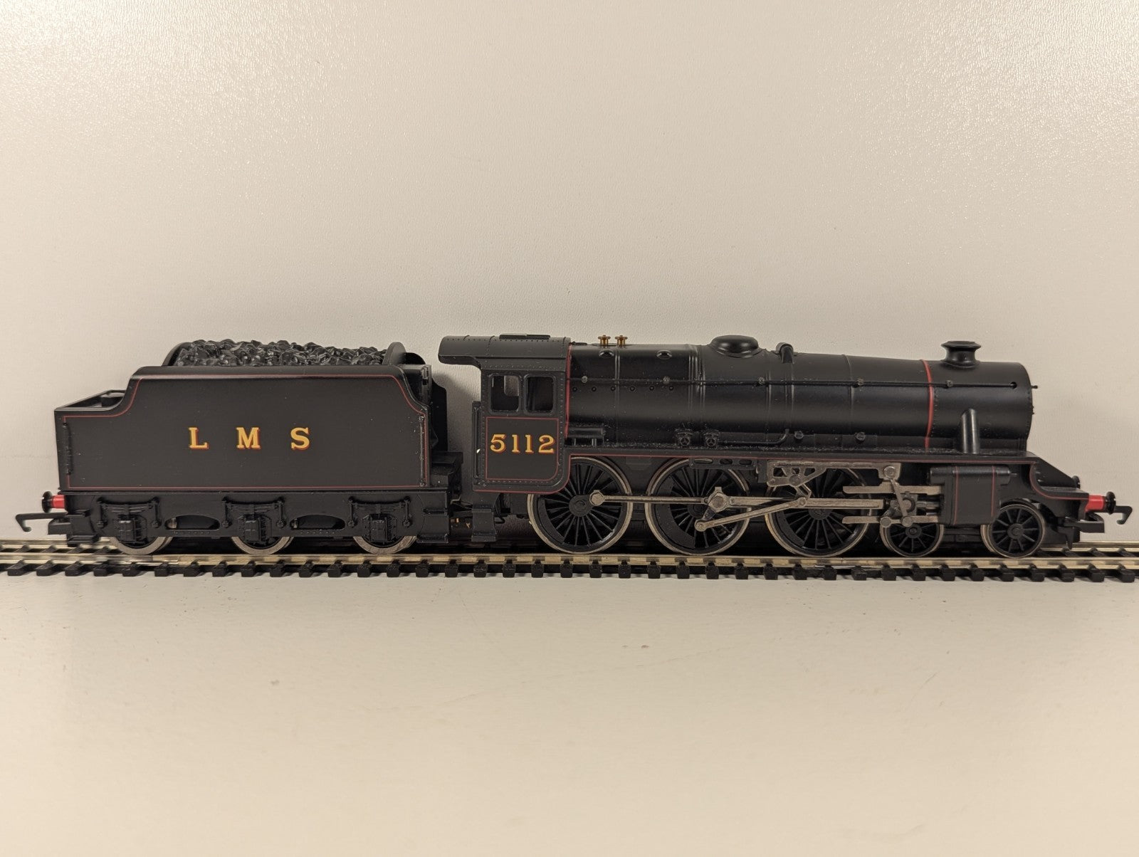 Hornby R2881 LMS Class 5MT “Black 5” Steam Locomotive LMS Lined Black