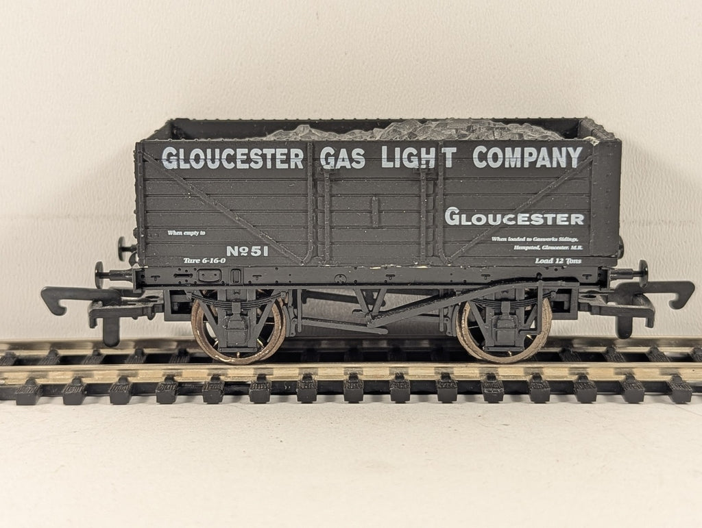 Dapol OO Gauge Gloucester Gas Light Company 7 Plank Wagon Goods Wagon 51