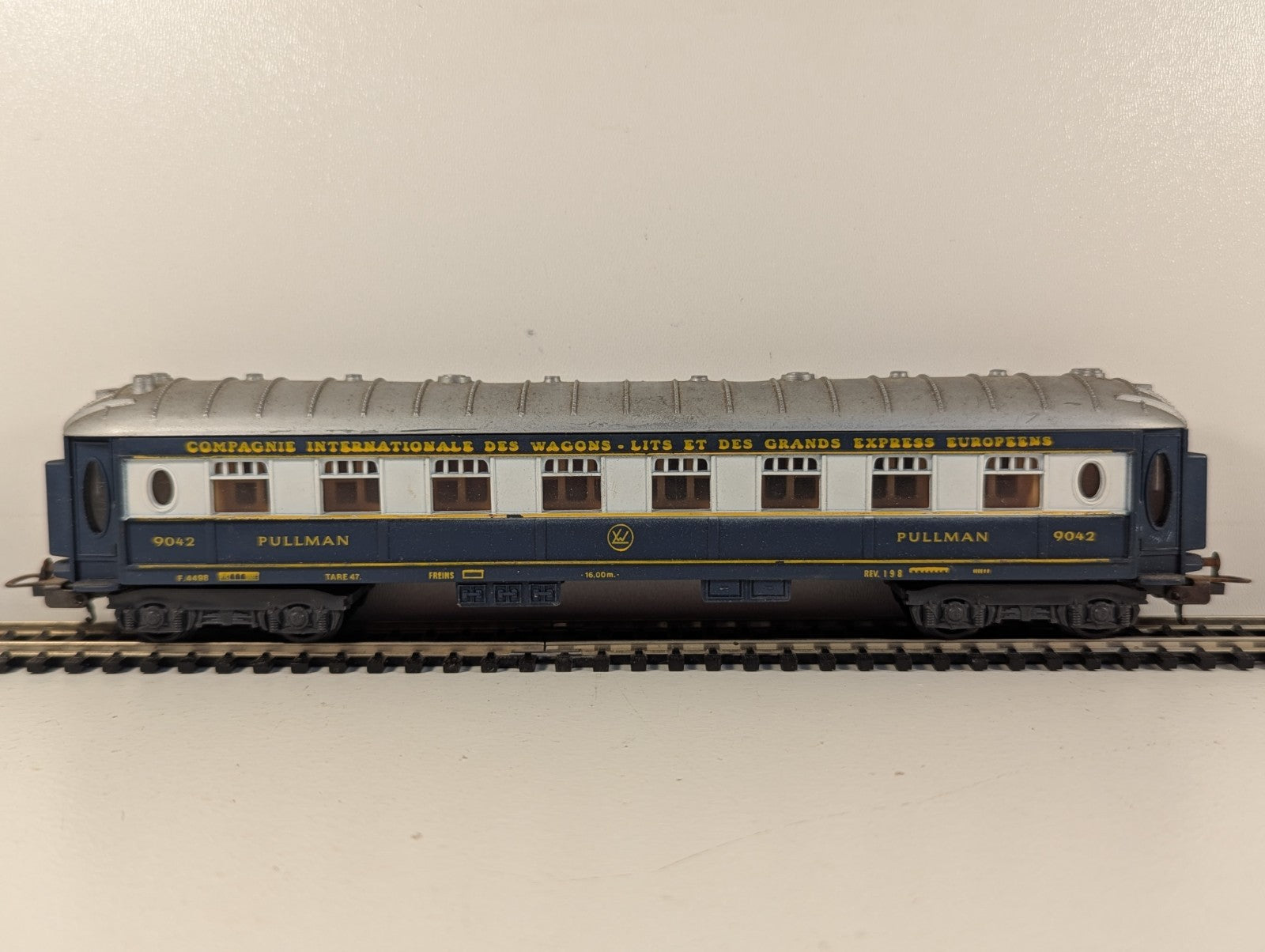 Lima 9042 HO Gauge CIWL Orient Express Pullman Coach