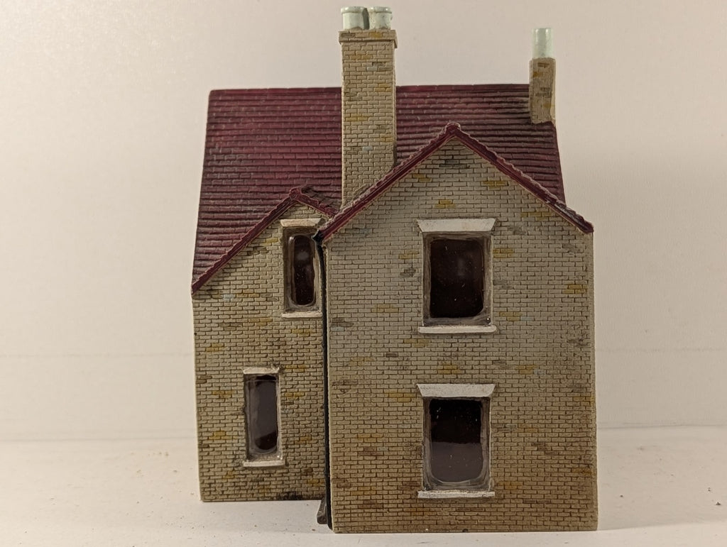 Hornby OO Gauge Mr Chips' Fish & Chip Shop Model Building R8616