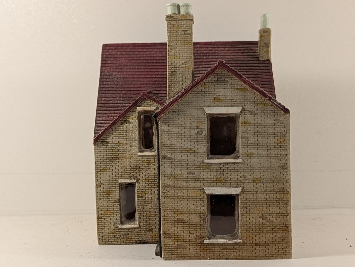 Hornby OO Gauge Mr Chips' Fish & Chip Shop Model Building R8616