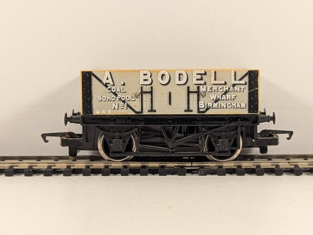 Hornby R012 OO Gauge A. Bodell W.H. Smith Special Edition 5 Plank Wagon