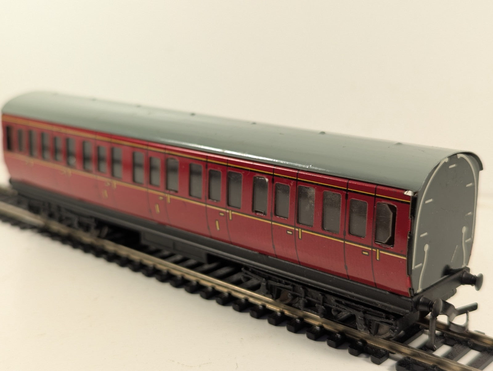 Hornby Dublo Suburban 1st Class Composite Branchline Coach OO Gauge