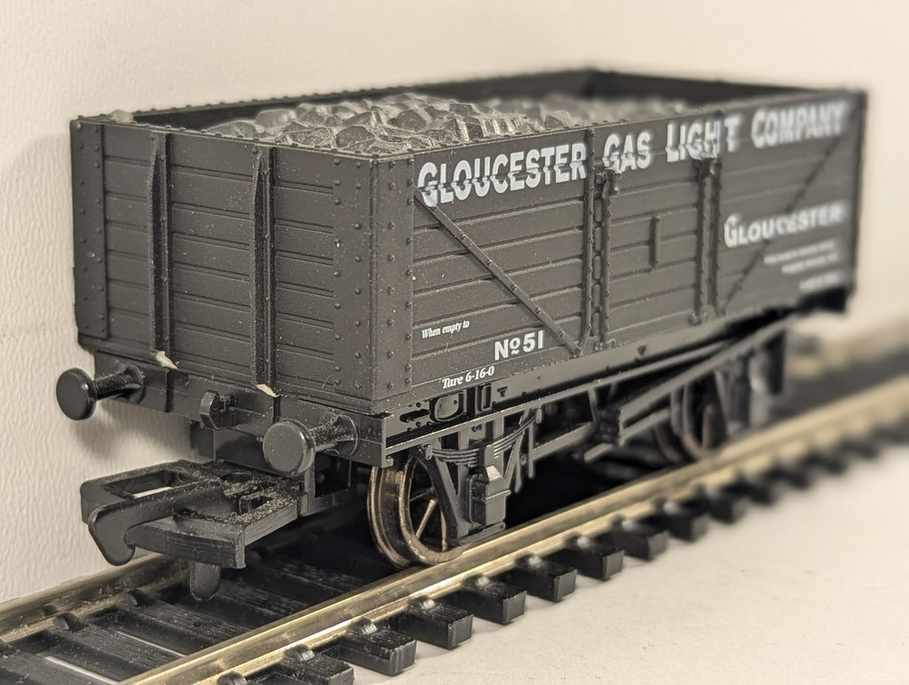 Dapol OO Gauge Gloucester Gas Light Company 7 Plank Wagon Goods Wagon 51