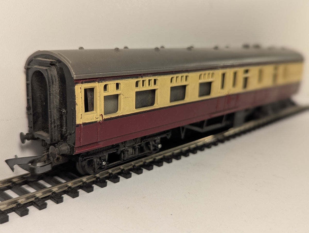 Tri-ang OO Gauge BR Mk1 Brake Coach Passenger Coach M34000 BR Crimson & Cream