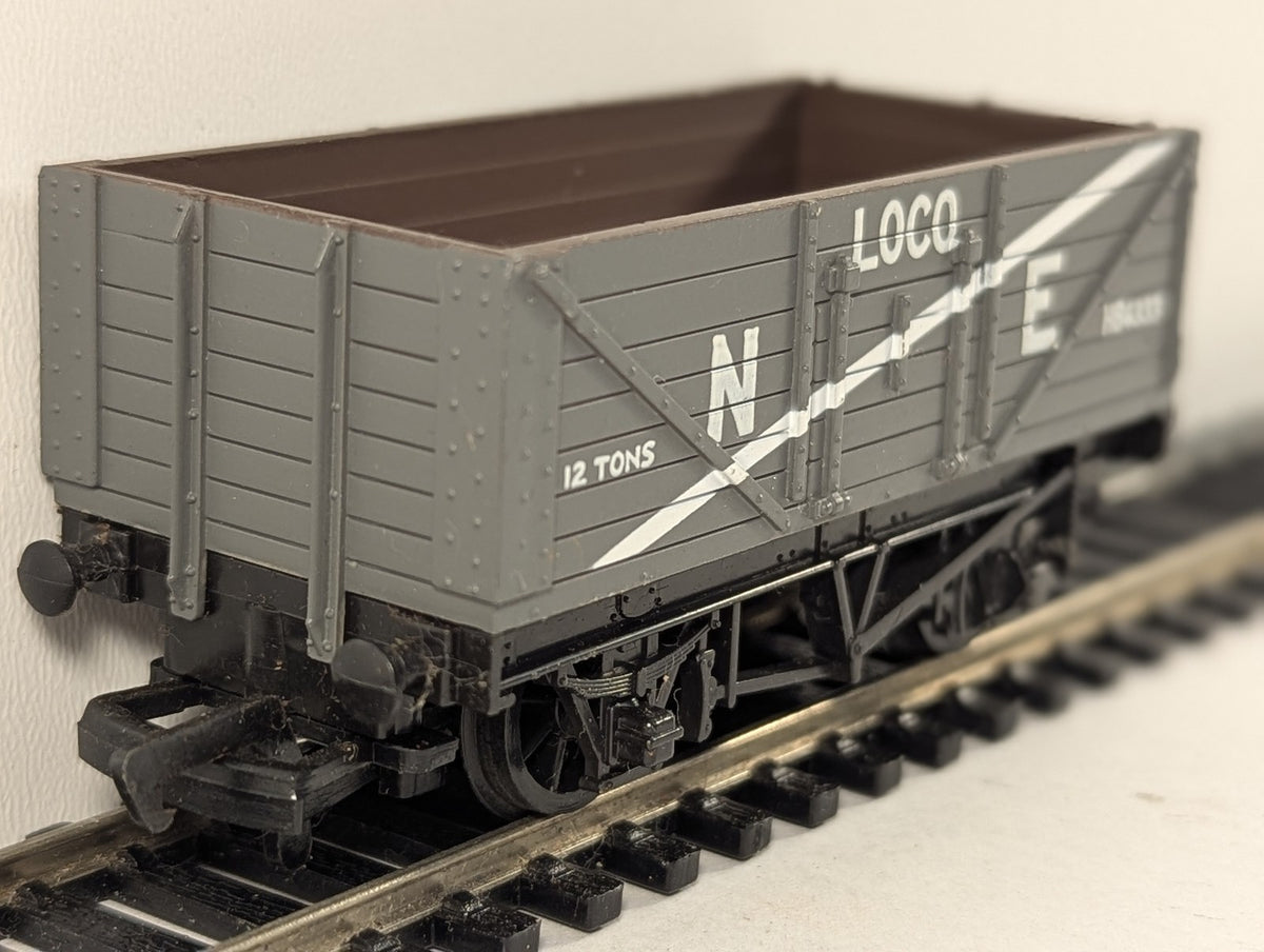 Mainline OO Gauge 12 Ton Loco Coal Wagon Goods Wagon HB4333 LNER Grey 37-133