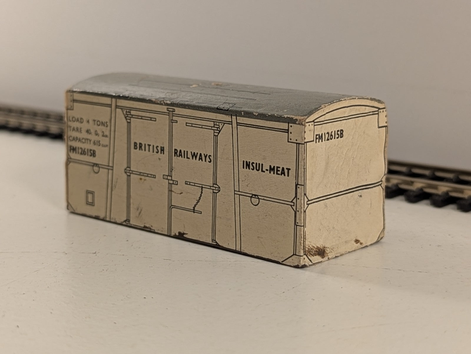 Hornby Dublo 32945 OO Gauge White Insulated Meat Container - Boxed