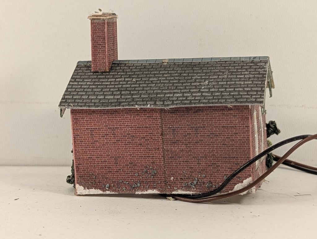 Metcalfe N Gauge Industrial Pump House Building Red Brick with Lights